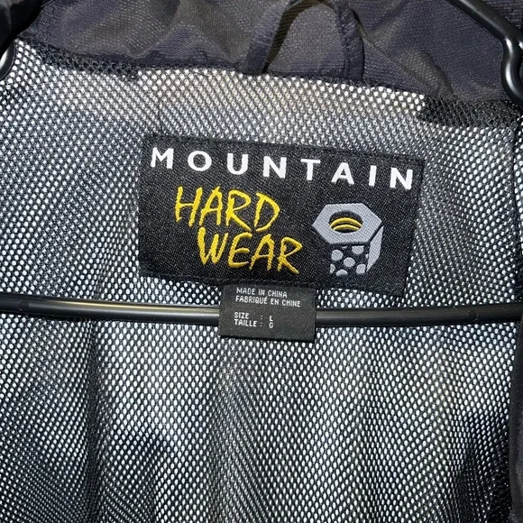 Mountain hardware jacket size large - Picture 2 of 5